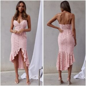 NWT Selfie Leslie Saints + Secrets Talk About Me Blush Pink Lace Midi Dr…